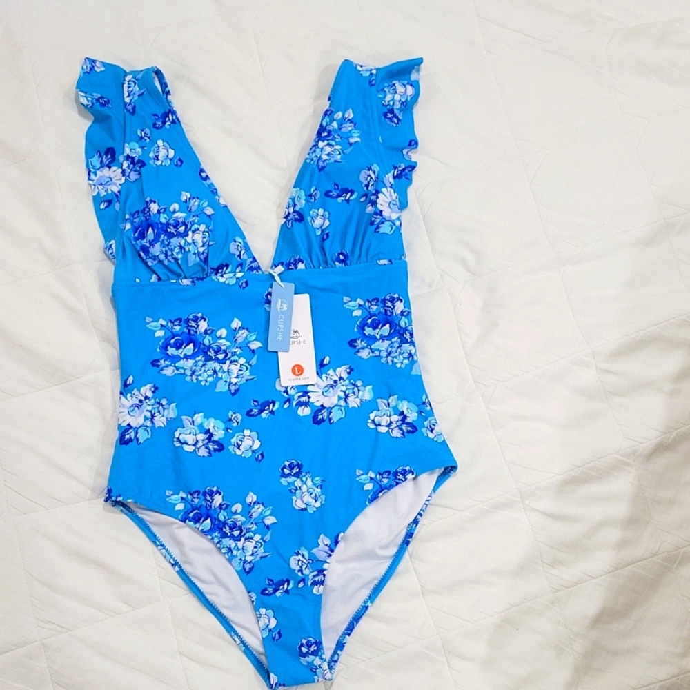Cupshe swimsuit